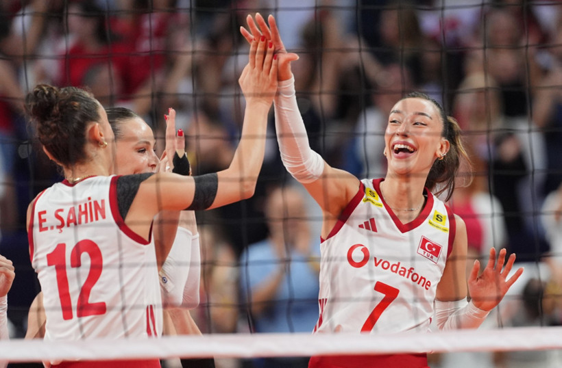 Filenin Sultanları finalde! Sırbistan'ı darmadağın ettik: 3-0 - Resim : 1