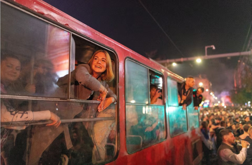Sırbistan'da se&ccedil;imleri &ouml;ğrenciler kazandı. Milletvekili sayısına herkes şaşırdı - Resim : 1