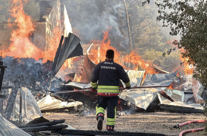 Öfkeli damat mahalleyi yaktı - Resim: 8