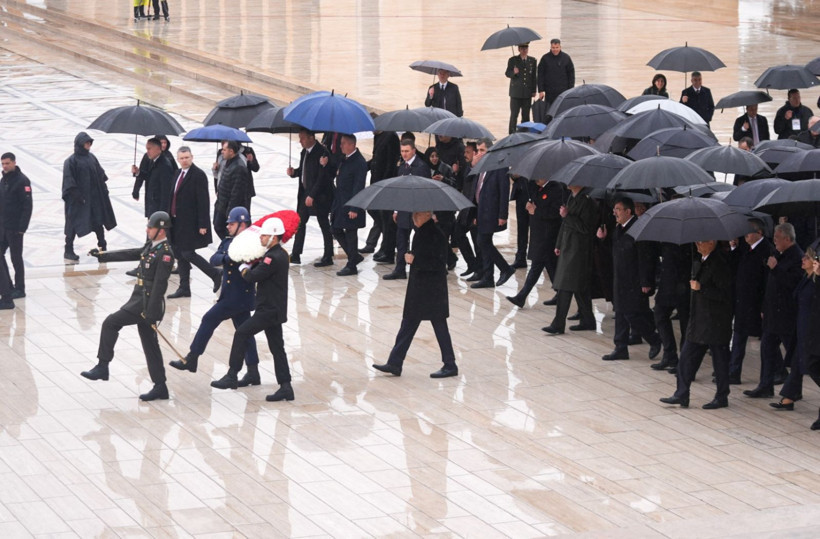 Devlet erkanı Ata'nın huzurunda - Resim: 9
