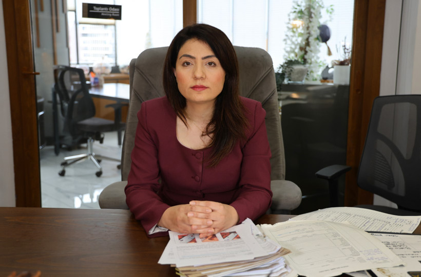 Depremde ölenlerin altınlarını zimmetine geçiren polis ihraç edildi - Resim : 1