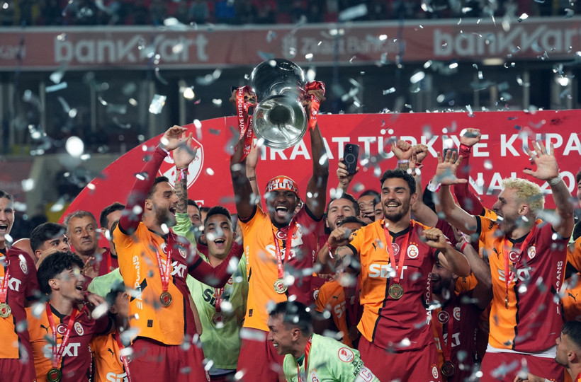 Galatasaray şampiyonluk için sahada: Tarihi geceye hazırlık - Resim : 1