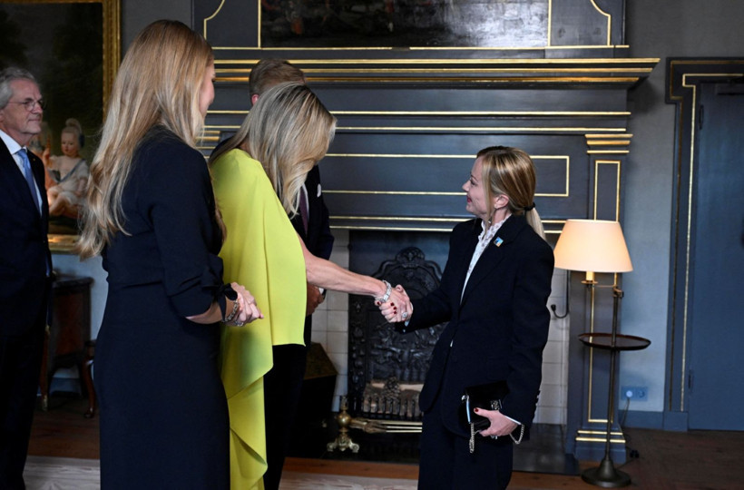 NATO aile fotoğrafının yıldızı oldu, liderler gözlerini alamadı - Resim: 4