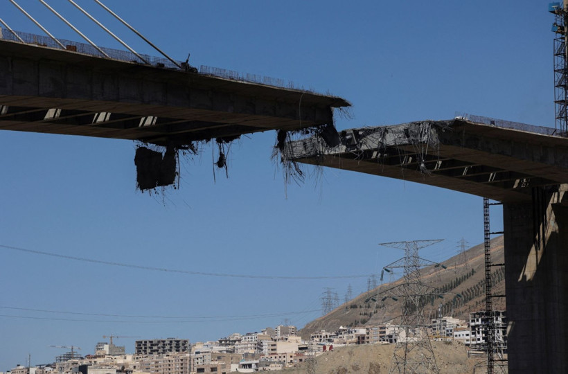 8 kişi öldü, 100'e yakın yaralı var: Stratejik köprü ikiye bölündü - Resim: 12