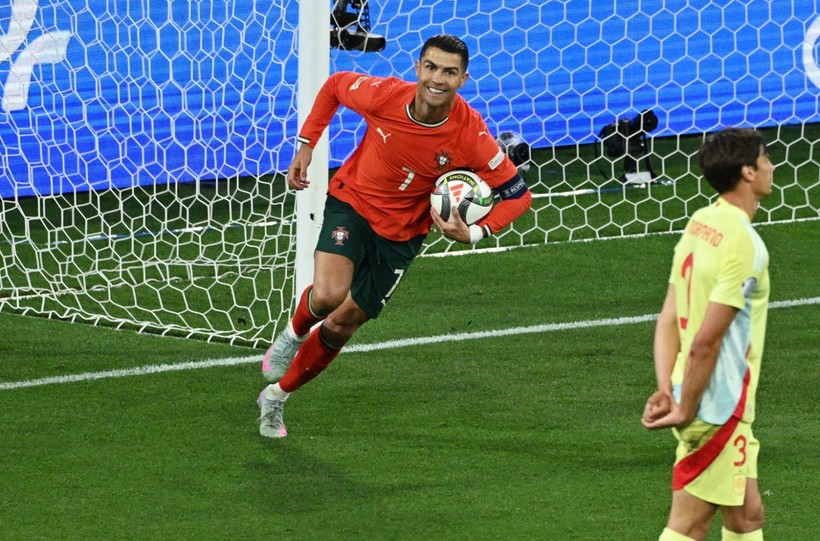 Uluslar Ligi'nde şampiyon belli oldu: 40'lık Ronaldo tarih yazdı, Morata İspanya'yı yaktı - Resim: 11