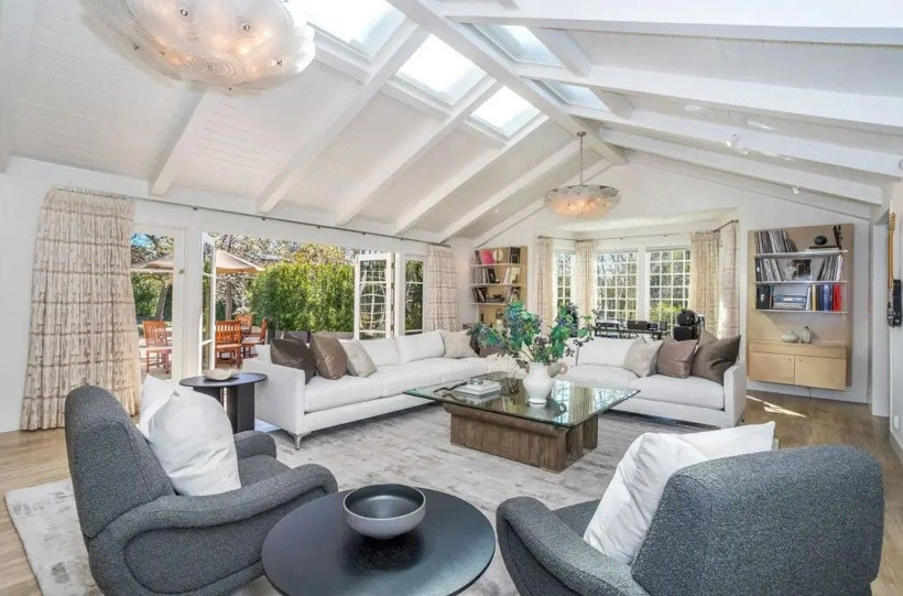 Evini satamayan Jim Carrey rekor indirimle alıcı buldu - Resim: 2