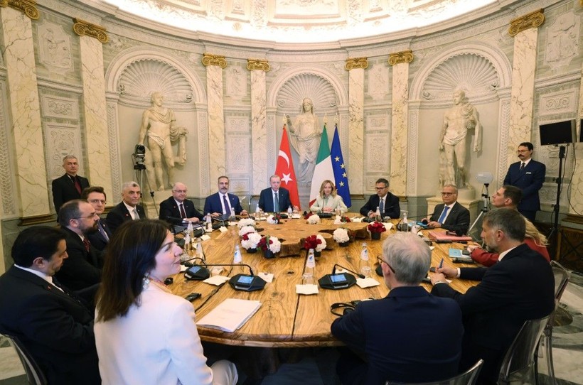 İtalyan muhalifler tepkili: Erdoğan, Meloni ile görüştü - Resim: 4