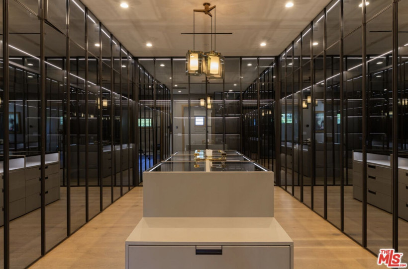 Adriana Lima lüks malikanesini kârla satışa çıkardı - Resim: 16