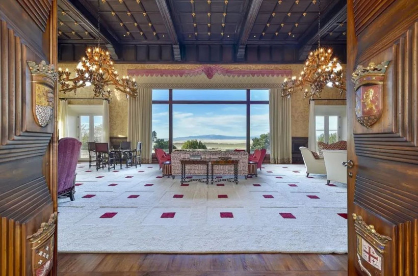 'Bebek fabrikası' ve 'gömülü ceset' iddialarıyla gündemde: Epstein'in çiftliği yıllar sonra arandı - Resim: 5