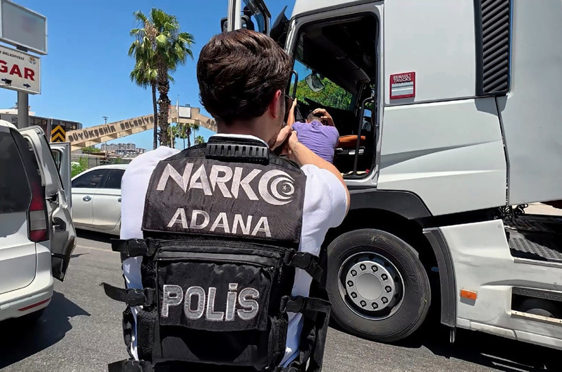 TIR'dan 1,8 milyon uyuşturucu hap çıktı: Şoför tutuklandı - Resim : 2