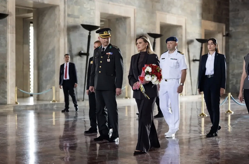 Zelenski'nin eşinden Anıtkabir'de barış mesajı - Resim : 4