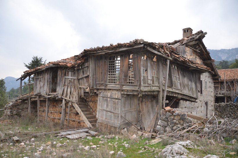 Tarihi miras çatırdıyor: 800 yıllık köy yıkım tehlikesinde - Resim : 4