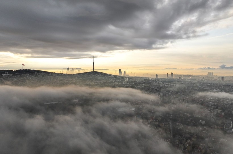 İstanbul’da sis alarmı: Köprüler görünmez oldu - Resim: 11