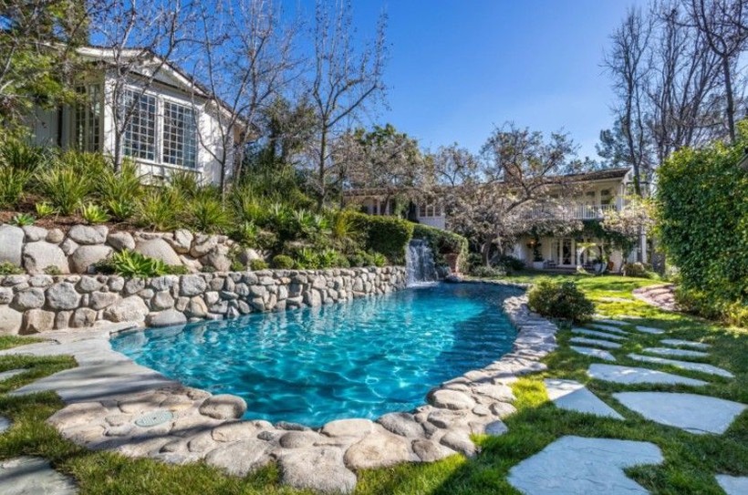 Jim Carrey Los Angeles'taki evini satmakta zorlanıyor - Resim: 9