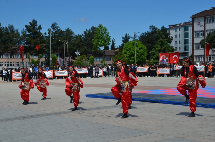 Yurtta 19 Mayıs coşkusu - Resim: 1