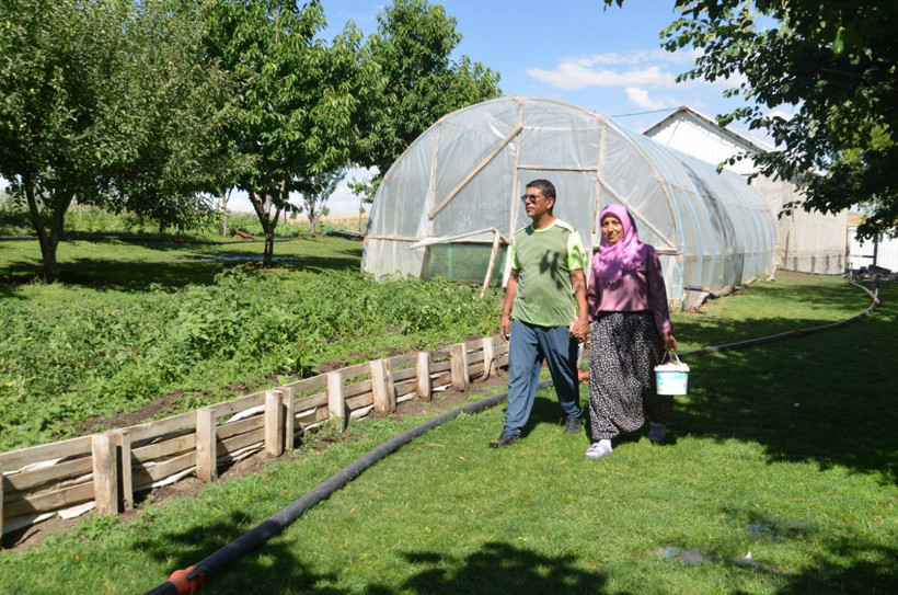 Kanseri yendi, 65 dönümlük çorak arazide yeni bir hayat kurdu - Resim: 8