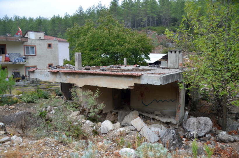 Köy bir gecede yok olmuştu: 14 yıl geçti ama selin izleri hâlâ silinmedi - Resim : 9