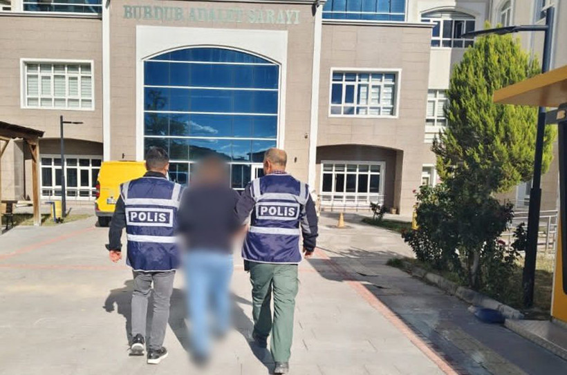 Camı kırıp girdiği markette çilingir sofrası kurmuştu: Tutuklandı - Resim : 1