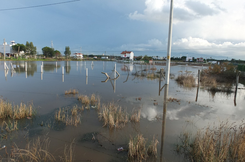 Yazlıklar göle döndü - Resim : 1