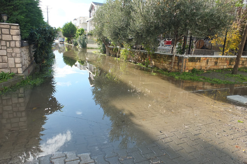 Yazlıklar göle döndü - Resim : 2