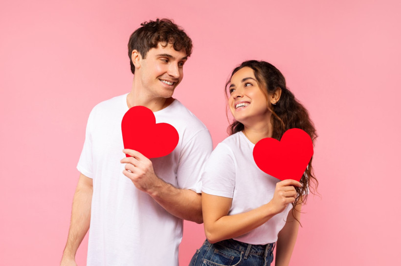 İnternette tanışma çağı bitiyor: Z kuşağı ilişkilerde eskiye döndü - Resim : 1