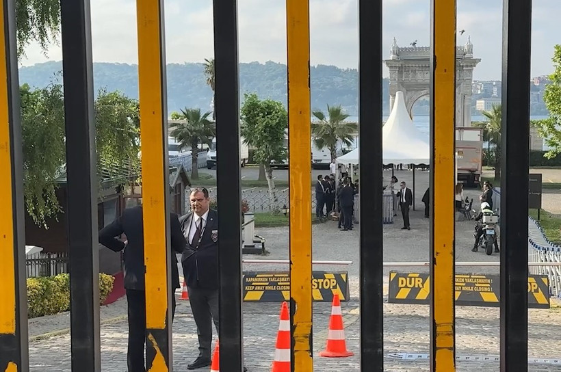 Barış masası kuruldu: Dünyanın gözü Çırağan'daydı - Resim : 7