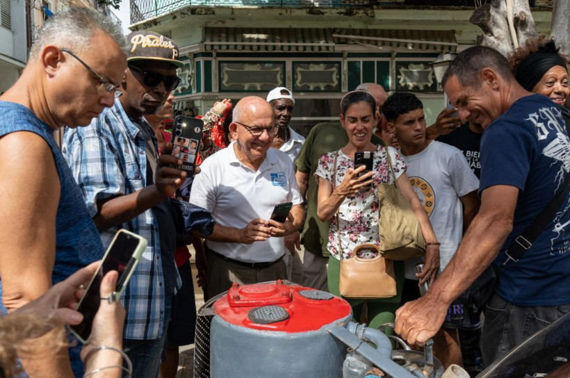 Yakıt bulamayan adam aracını böyle çalıştırdı - Resim: 9