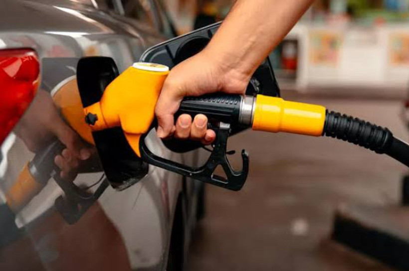 Benzine bu gece büyük zam geliyor. Motorin 100 TL'yi geçecek - Resim : 2