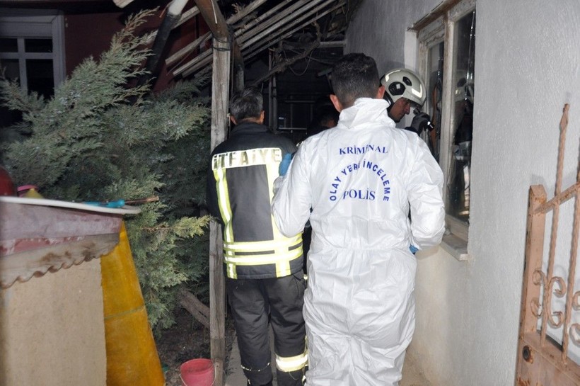 Kentte neler oluyor? Yine molotoflu saldırı: 3'üncü ev yakıldı - Resim: 5