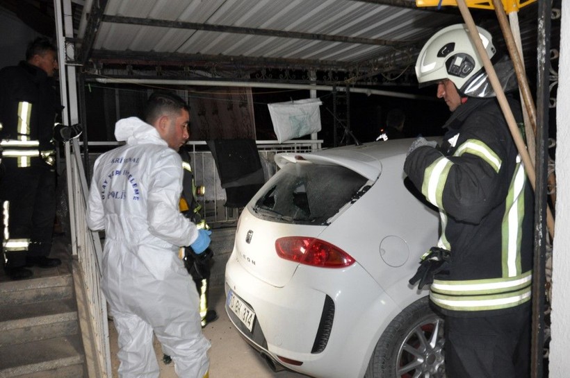 Kentte neler oluyor? Yine molotoflu saldırı: 3'üncü ev yakıldı - Resim: 6