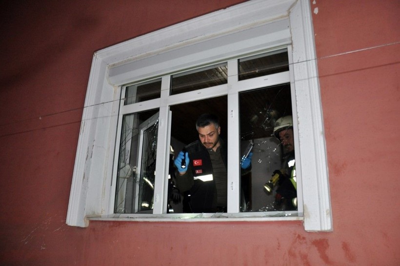 Kentte neler oluyor? Yine molotoflu saldırı: 3'üncü ev yakıldı - Resim: 8