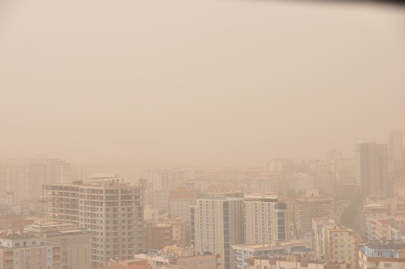 İki kent toz altında kaldı - Resim: 17