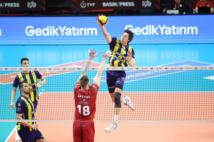 Galatasaray Fenerbahçe'yi evinde yıktı, finale çıktı! - Resim : 1