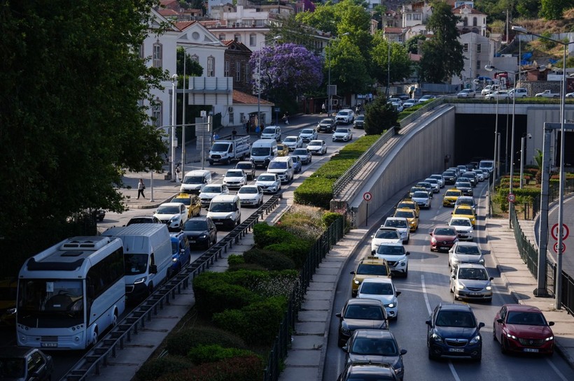 İzmir'de hizmetler aksadı, Tugay'dan çağrı geldi - Resim: 2