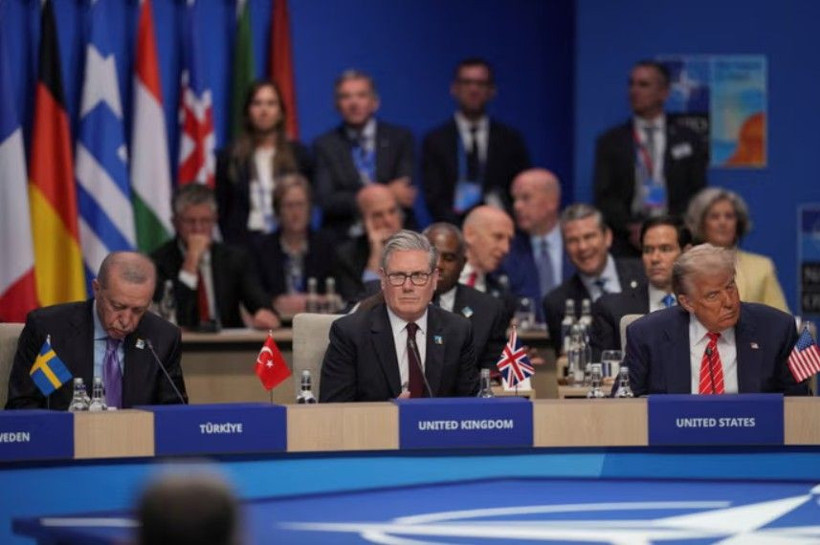Erdoğan, İmamoğlu pankartı nedeniyle sitem etmişti: Sanchez'le NATO zirvesinde görüştü - Resim: 13
