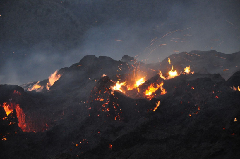 Mersin'in iki ilçesi hala yanıyor: Mahalleler boşaltıldı - Resim: 6