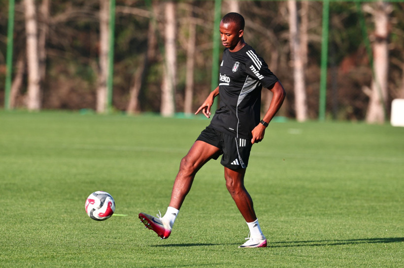 Tiago Djalo, Burak Yılmaz ile konuşmasını anlattı: 'Zor olmadı' - Resim : 1