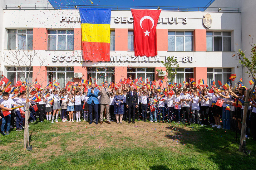Romanya'da Türkçe seçmeli ders oldu - Resim : 1