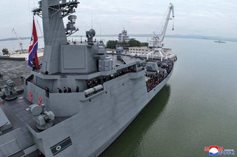Kim Jong Un'dan yeni güç gösterisi: 5 bin tonluk destroyeri ziyaret etti - Resim : 3