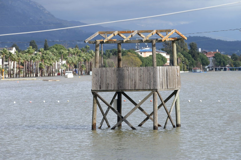 Tsunami gibi: Bir ilçe su altında kaldı - Resim: 8