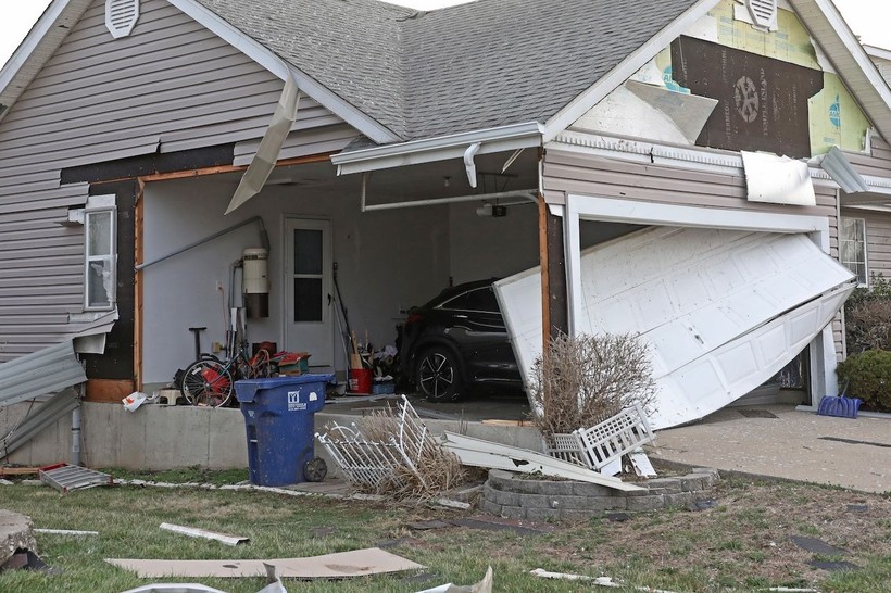 ABD'de tornado ve fırtına kabusu: Onlarca ölü var - Resim: 6