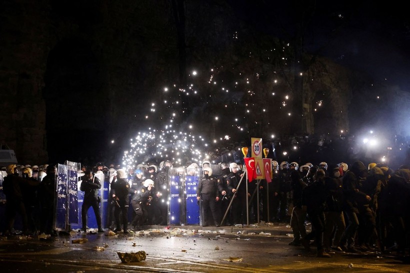 Dünya İmamoğlu eylemlerini böyle gördü - Resim: 10