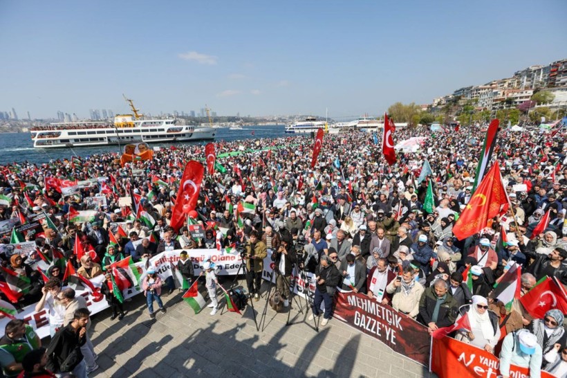 CHP'ye yasak İHH'ya serbest - Resim: 9