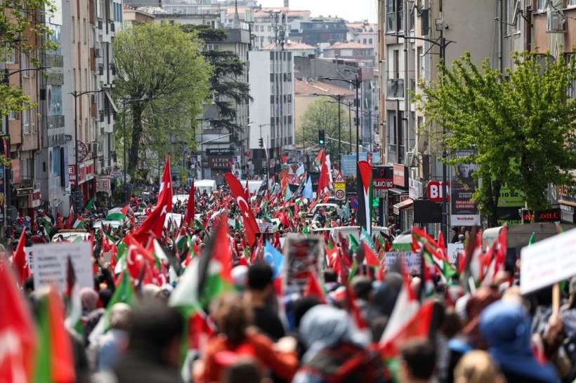 CHP'ye yasak İHH'ya serbest - Resim: 10