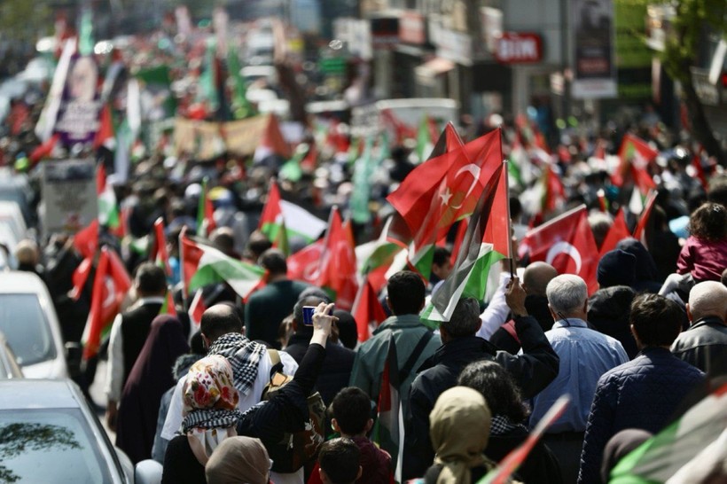 CHP'ye yasak İHH'ya serbest - Resim: 11