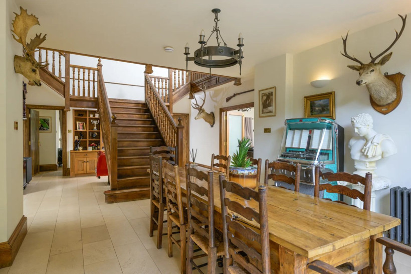 İlginç ilan: 7 odalı taş ev, 5 eşek, 1 bar, 40 dönüm arazi - Resim: 5