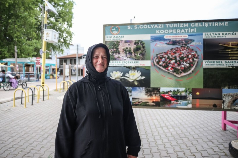 'Küçük Venedik' Gölyazı'nda kadın kaptanlar turizme yön veriyor - Resim: 1