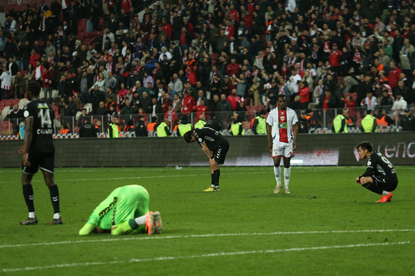 Süper Lig'den düşen üçüncü takım belli oldu - Resim : 1