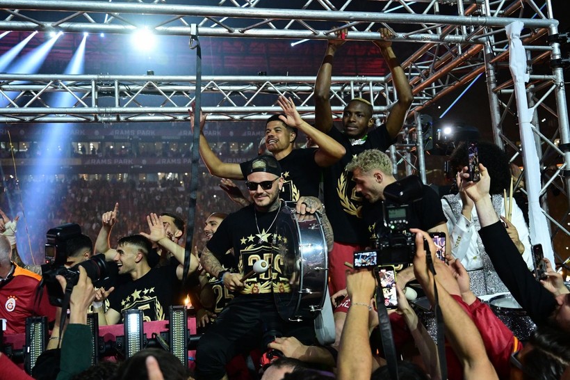Galatasaray'ın şampiyonluk kutlamalarından özel görüntüler - Resim: 4
