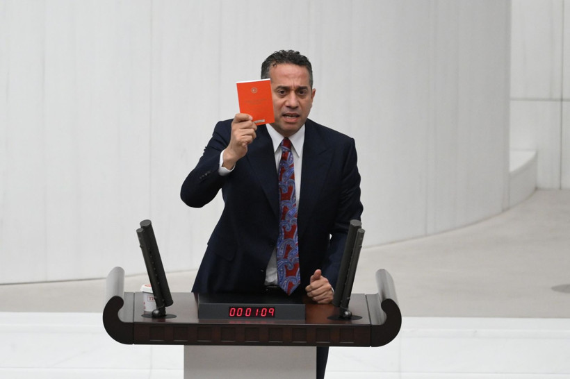 AKP'ye son dakika golü Meclis'i karıştırdı - Resim: 5